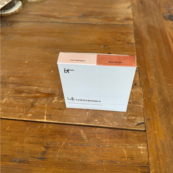 NWT it cosmetics hello cheekbones matte bronzer & Highlighter contouring Duo - Picture 4 of 5